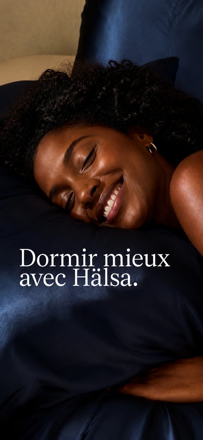 Femme dormant paisiblement sur un oreiller Hälsa